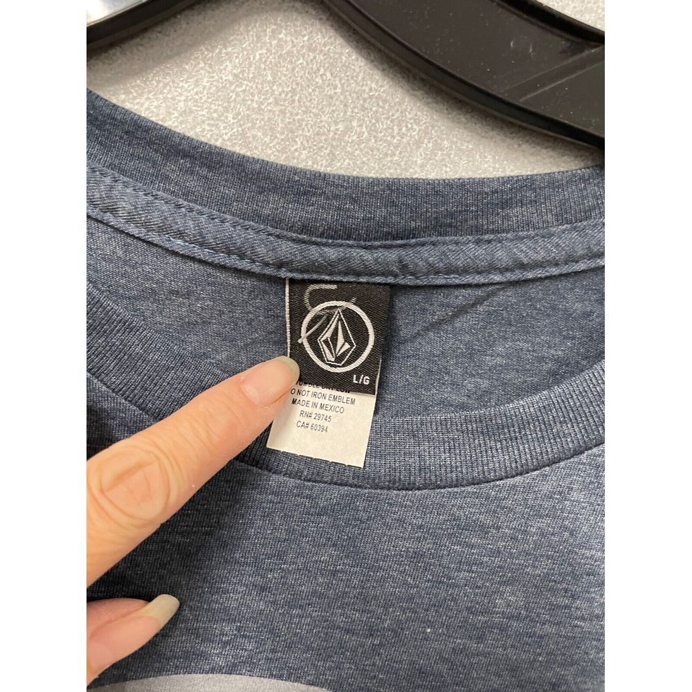 Volcom T-Shirt Mens L‎ Blue Grey First Boarding Company Round Logo - Picture 3 of 6